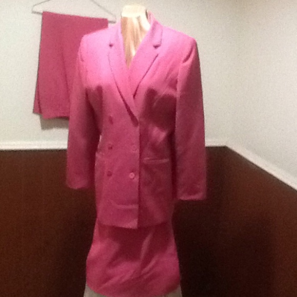 Ladies 3 piece suit